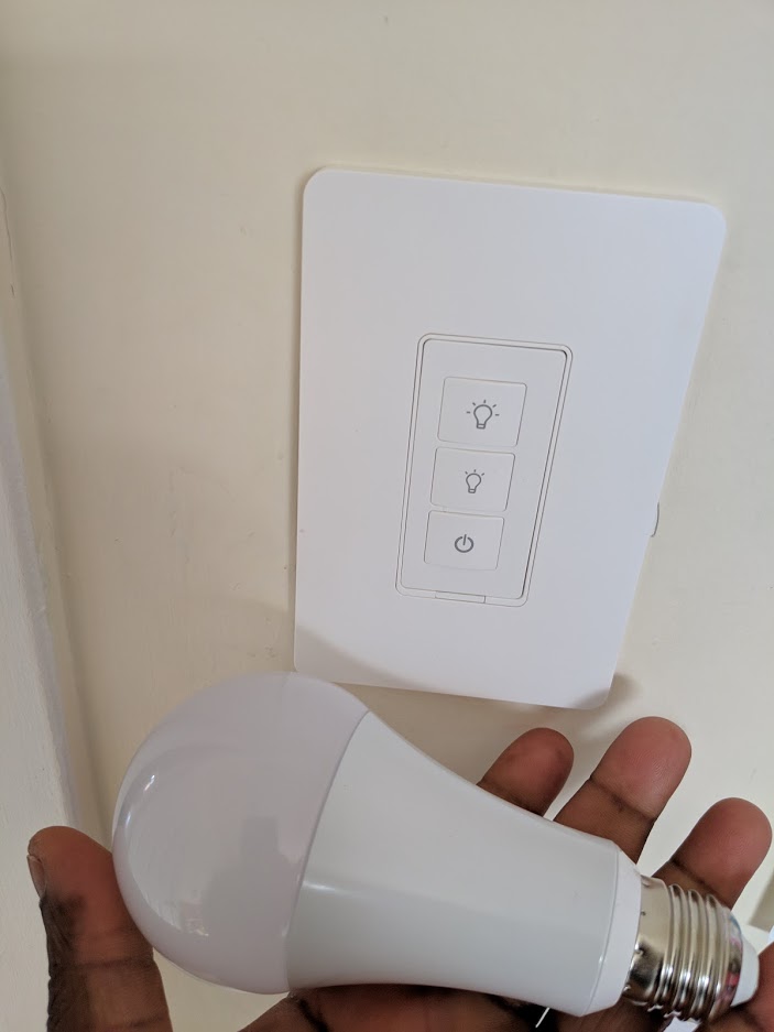 Test de l'interrupteur intelligent Wi-Fi Meross - Touki Montréal