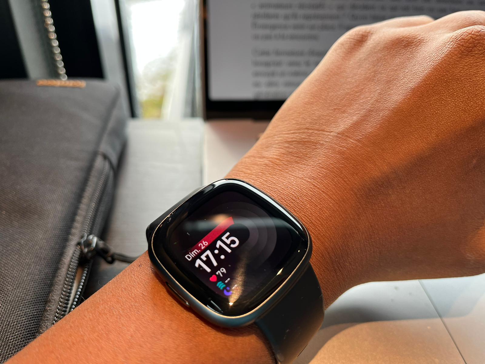 Fitbit dévoile sa nouvelle montre pour le grand public, Versa