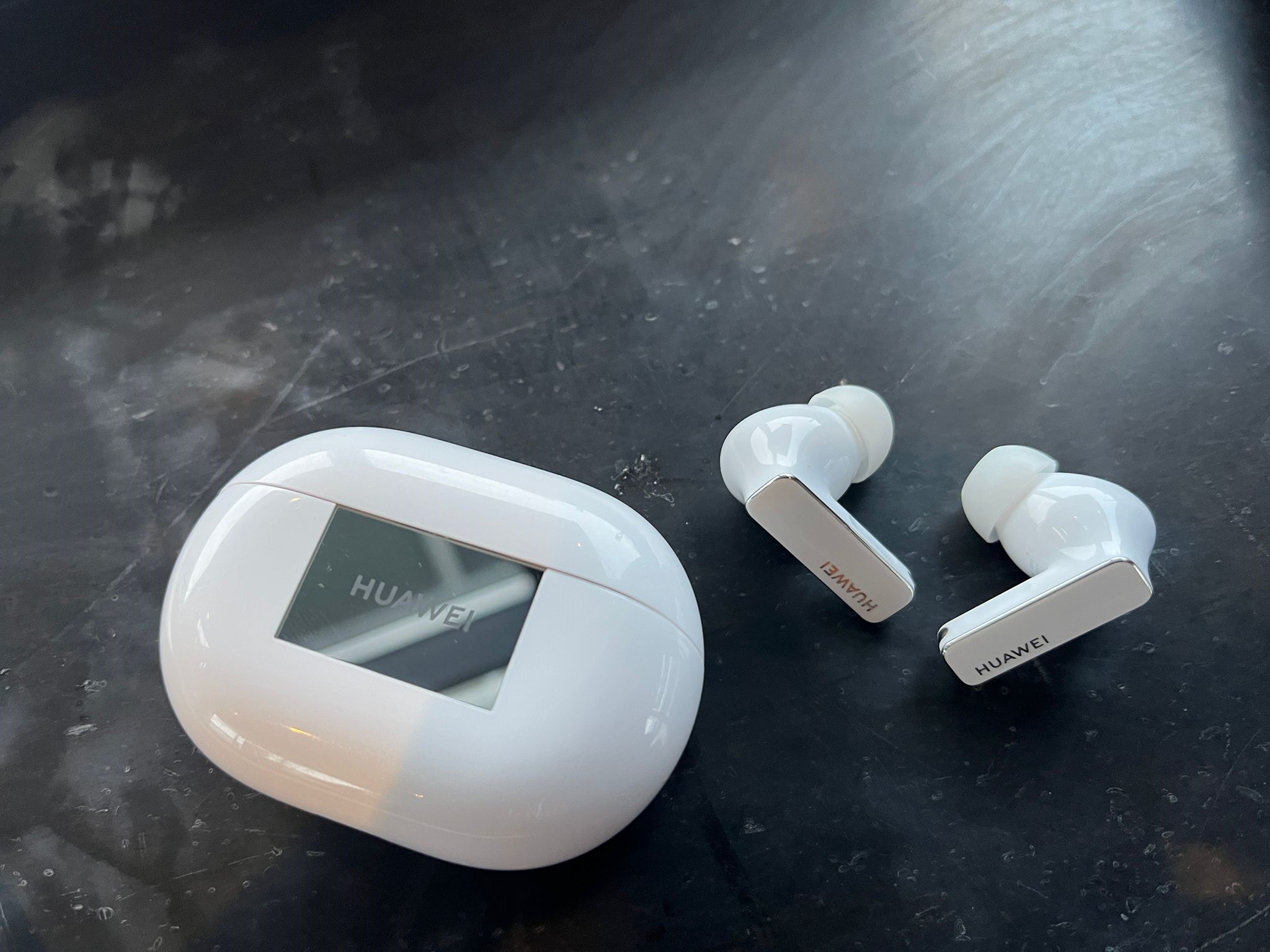 Huawei annonce les Freebuds Pro 3, des écouteurs sans fil au prix très  agressifs